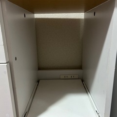 (無料）食器棚の画像