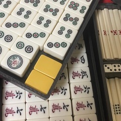 麻雀牌 ケース付きの画像