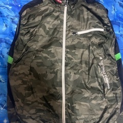 アイズフロンティア空調服ベストファンバッテリー、充電器セット&バートル空調ベストの画像