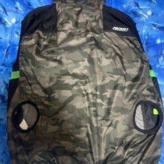 アイズフロンティア空調服ベストファンバッテリー、充電器セット&バートル空調ベストの画像