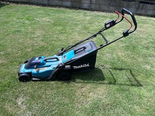 ✨マキタ製 バッテリー式芝刈り機✨