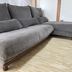 ソファ
の画像
