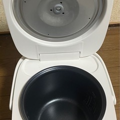(超美品)2022年製 ３合炊き炊飯器の画像