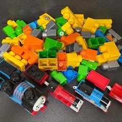 ⭐️トーマスブロックセット🚂😊+おまけプラレールトーマス⭐️Dの画像