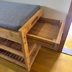 玄関収納付きベンチの画像
