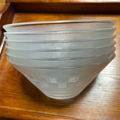 ガラスの器6個の画像