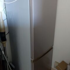 Sharpシャープ　167L　冷蔵庫　2009年製の画像
