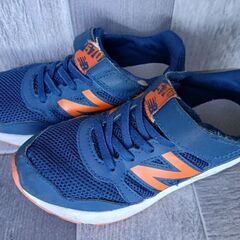 ９月削除予定　19cm 　new balanceブルー&オレンジ