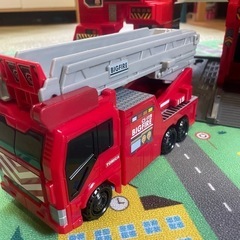 トミカ　コマンドステーション＆ビッグ・ファイアー　トミカ　4台付き　消防車の画像