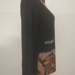 トップス　ブラック　レディースの画像