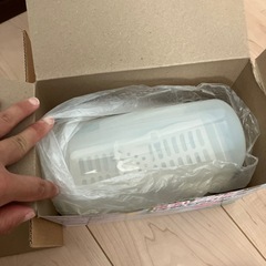 電子レンジ用　哺乳瓶消毒器の画像
