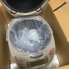 TOSHIBA IH炊飯器1.0L
の画像