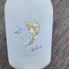 【もらってください】【引き取りに来れる方】100均で300円くらいで購入されたエルサ柄のブラシ（塗装剥がれあり）の画像