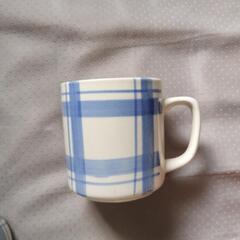 4人分の食器の画像