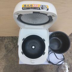 東芝の独身者向き：３合炊き、IH炊飯ジャー：型RC-５ＸＮ、２０１９年製：良品です：キレイですの画像