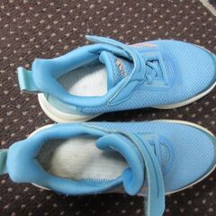リサイクル　adidas　スニーカー　サイズ　20の画像