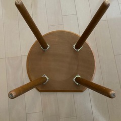 サイドテーブルの画像