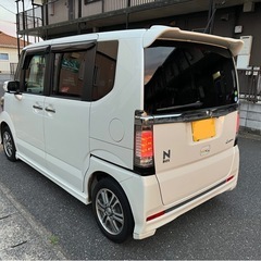 N-Box カスタム　白の画像