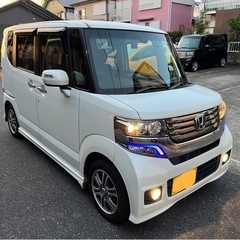 N-Box カスタム　白の画像