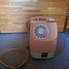 ピンク電話の画像
