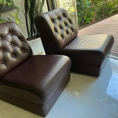 美品　革のソファ　2脚の画像