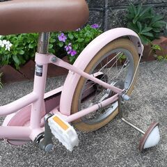 【お取引中です】子供用自転車　16インチ　補助輪付き　ピンクの画像