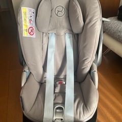 サイベックス　ベビーシート➕ベースの画像