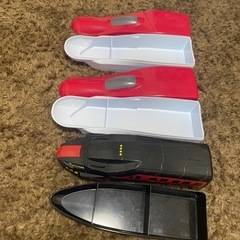 新幹線お弁当箱の画像