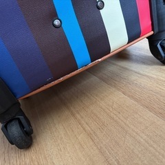 合皮製スーツケースの画像