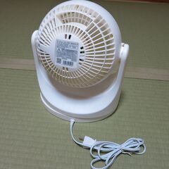 首振りサーキュレーター扇風機動作品 アイリスオーヤマ マカロン PCF-MKM15-Wの画像