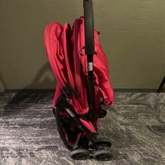 Joie レッド ベビーカー ハーネス付きの画像