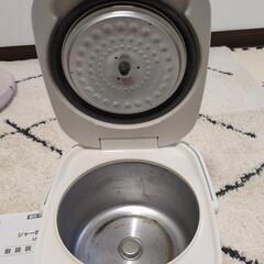 アイリスオーヤマ炊飯器の画像