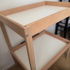 IKEA オムツ交換台SNIGLAR+マットVÄDRAの画像