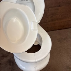 音が鳴るトイレ型おまるの画像