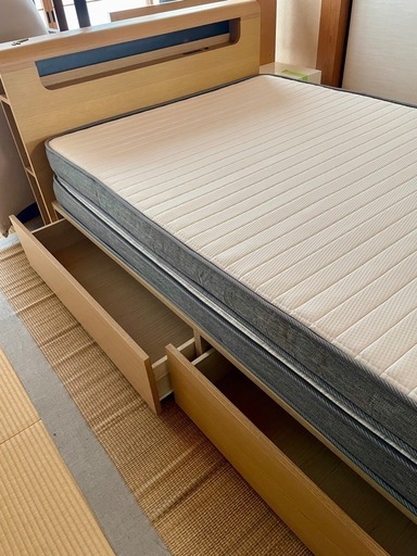 ニトリ　ベッド セミダブル【値段交渉OK】