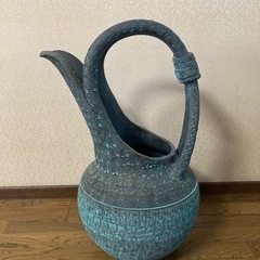 値下げしました　高さ約68cm　青銅器調の壺の置物 の画像