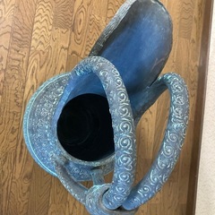 値下げしました　高さ約68cm　青銅器調の壺の置物 の画像
