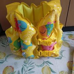 幼児用ライフジャケット。救命胴衣プール用品②の画像