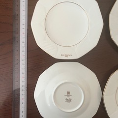 GIVENCHYデザート皿×5（枚数調整可）の画像