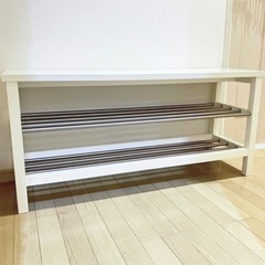 （白）IKEA TJUSIG シューシグ ベンチ 靴収納付き 収納棚の画像