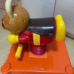 アンパンマン乗り物の画像