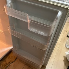 【無料】冷蔵庫 お譲りします 高さ115cm・動作良好の画像