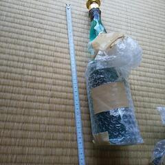 洋酒の瓶が三本の画像