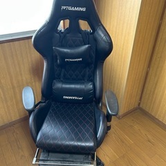 RTGAMING ゲーミングチェアの画像