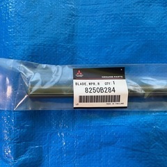 アウトランダーPHEV(GN0W)用　純正ワイパー交換用ゴム（425mm）の画像
