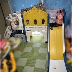 室内滑り台(お話中)の画像