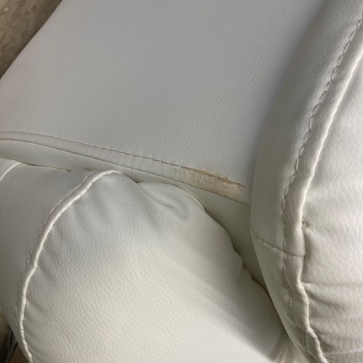 【ジモティー割引で最大15％OFF⭐️】 2人掛けソファー 白