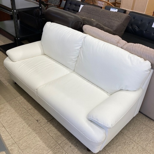 【ジモティー割引で最大15％OFF⭐️】 2人掛けソファー 白