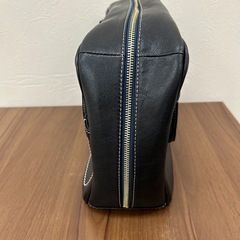 美品　ハンドバッグ　合成皮革　大容量　の画像
