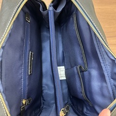 美品　ハンドバッグ　合成皮革　大容量　の画像